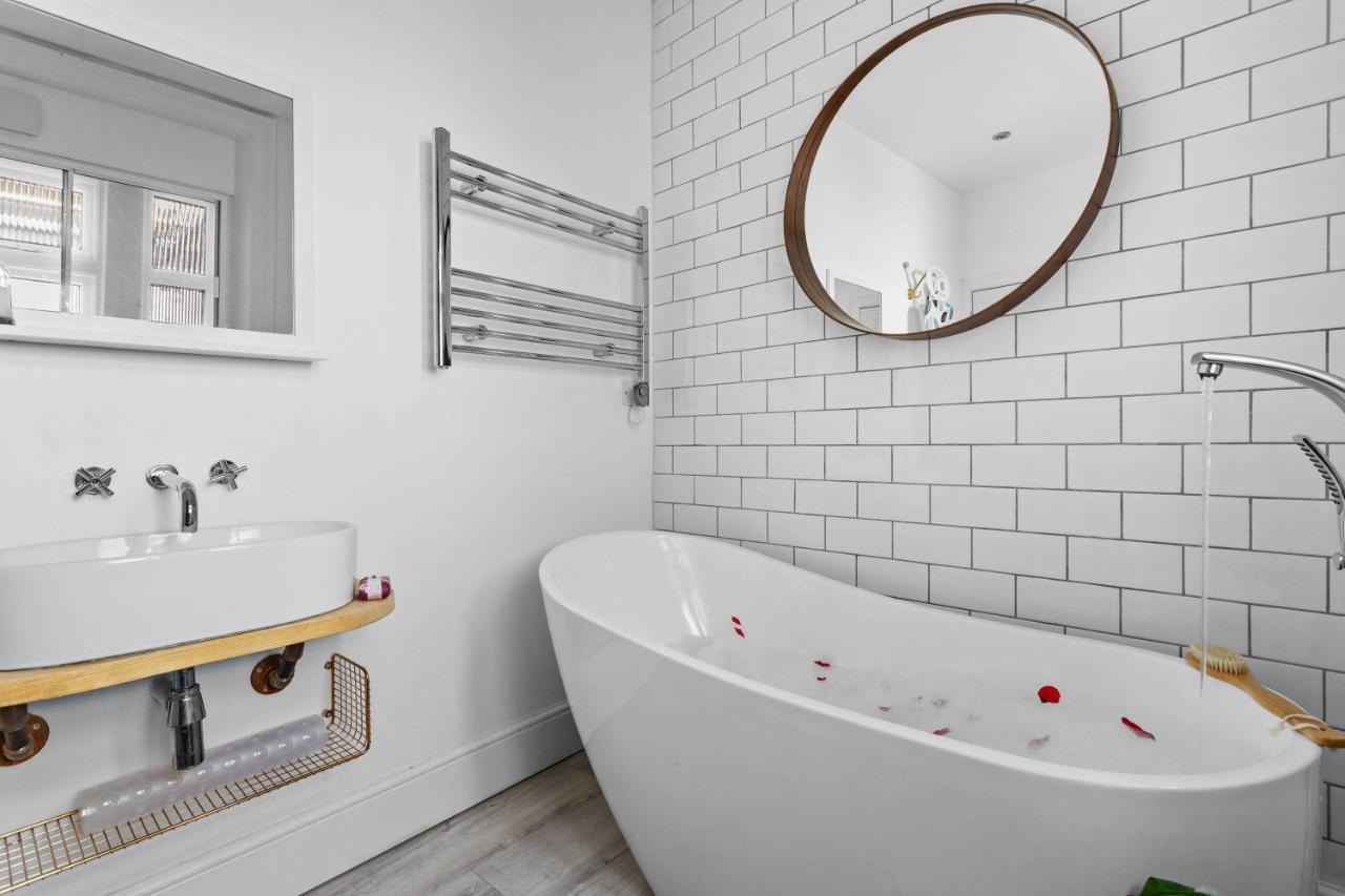Flat 2 Fairfax Place - Modern Stylish Flat With Plenty Of Charm In Central Dartmouth Exterior photo